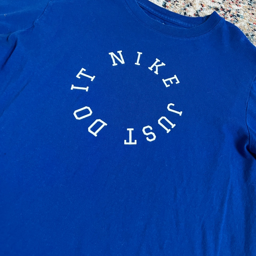 Boys Nike Tee - Picture 2 of 4